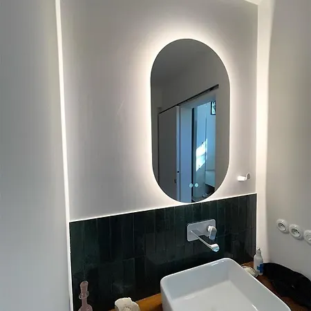 Modern Loft With A Garden Σπίτι διακοπών *