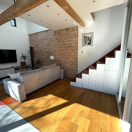 Holiday home Modern Loft With A Garden